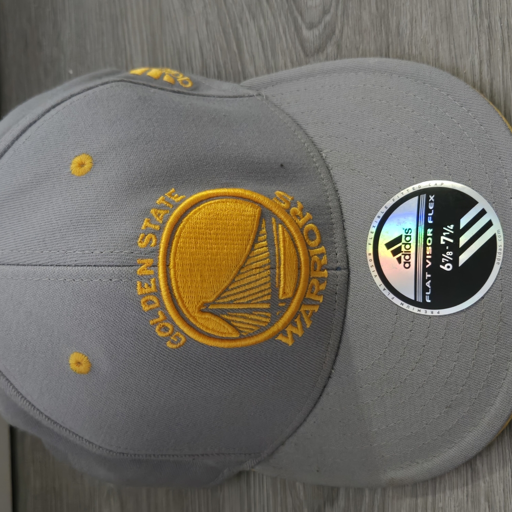 Casquette ADIDAS Golden State Warriors basse gris jaune 6 7/8  - 7 1/4